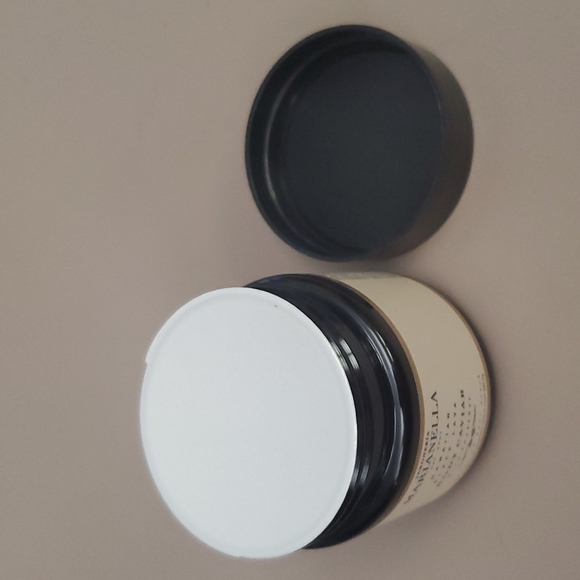 NEW Jaboneria Marianella Hawaiin Black Lava Caviar Body Scrub - Picture 4 of 4